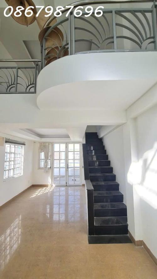 Bán nhà Đường Lâm Văn Bền, 77m2 Full Nội Thất, Cần Bán Gấp